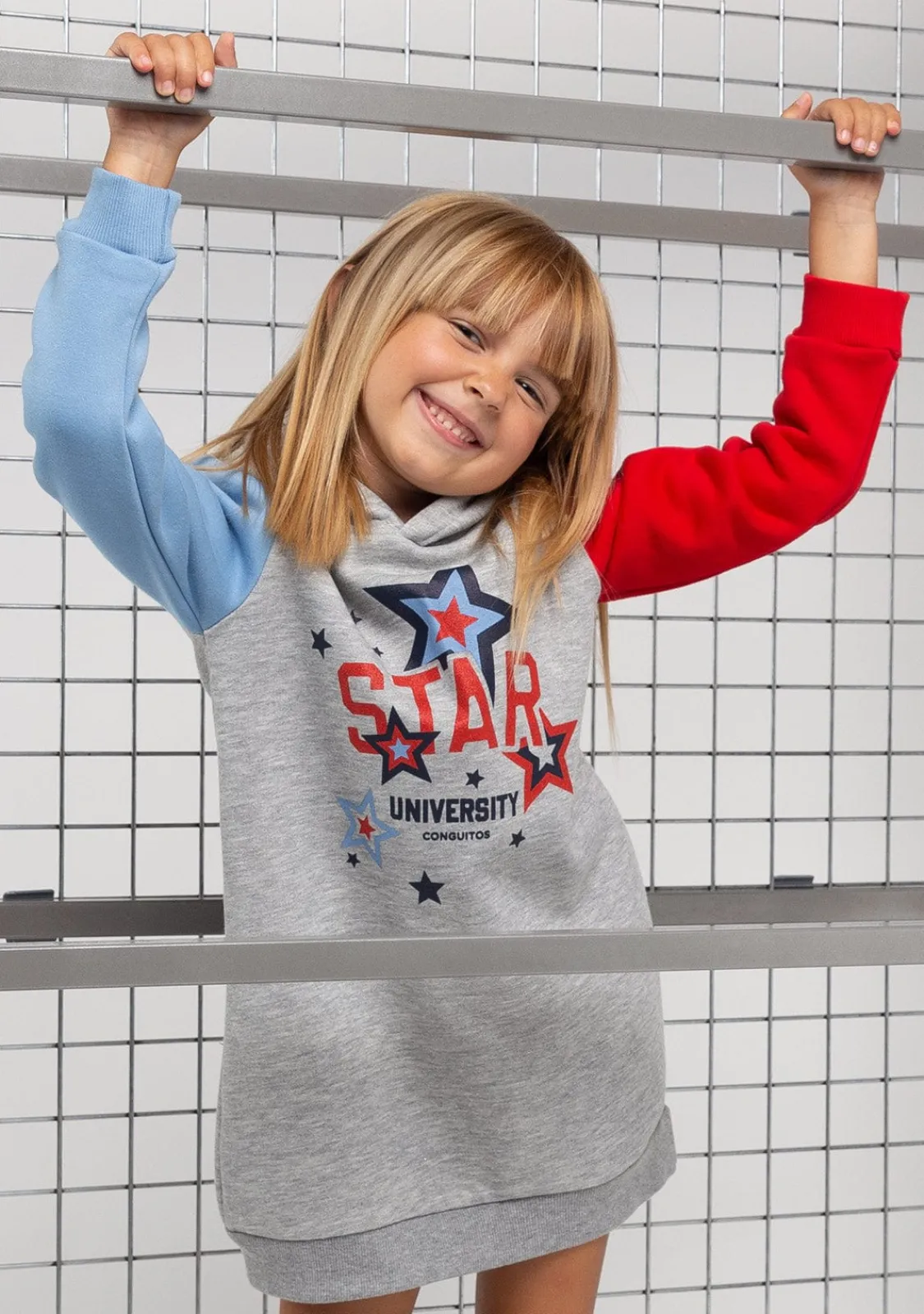 vestido_de_nia_color_bloc_1.webp Conguitos Vestido De Niña Color Block Capucha Gris^ Vestidos Sudadera | Vestidos